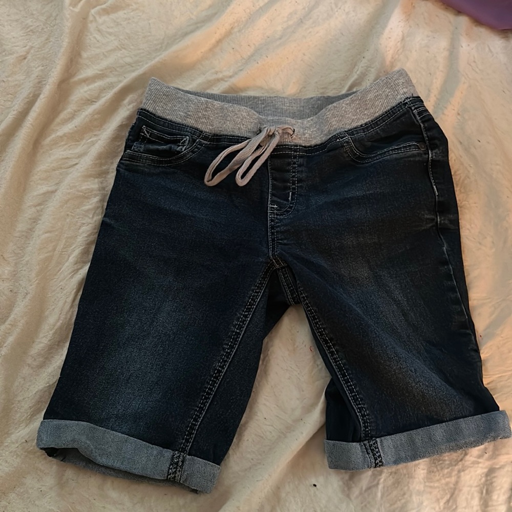 Justice shorts size 12 R excellent condition smoke free pet free